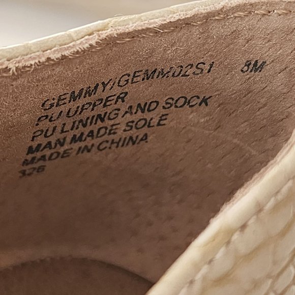 Steve Madden Gemmy Beige Crocodile Embossed Loafers Size 8 - Picture 4 of 11